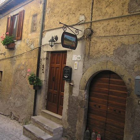 Il Sorriso Dei Monti Bed & Breakfast Orvinio Ngoại thất bức ảnh